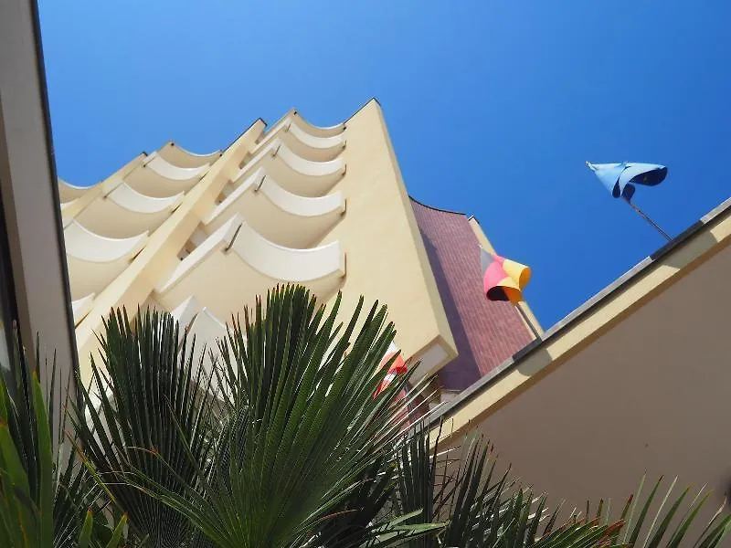 Hotel Colorado Cesenatico 4*,