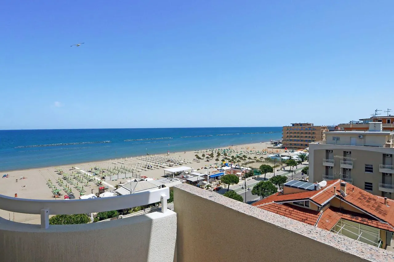 Hotel Colorado تْشيزيناتيكو